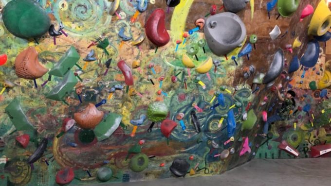 和歌山県のクライミング施設「bee mee nee Wabo（ビーミーニー ワボ） クライミングジム」